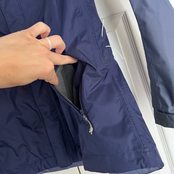 UNDER ARMOUR Women's Blue Hooded Rain Jacket ~ Ladies Size Small - Picture 5 of 11